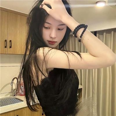 金发尤物 在线观看封面